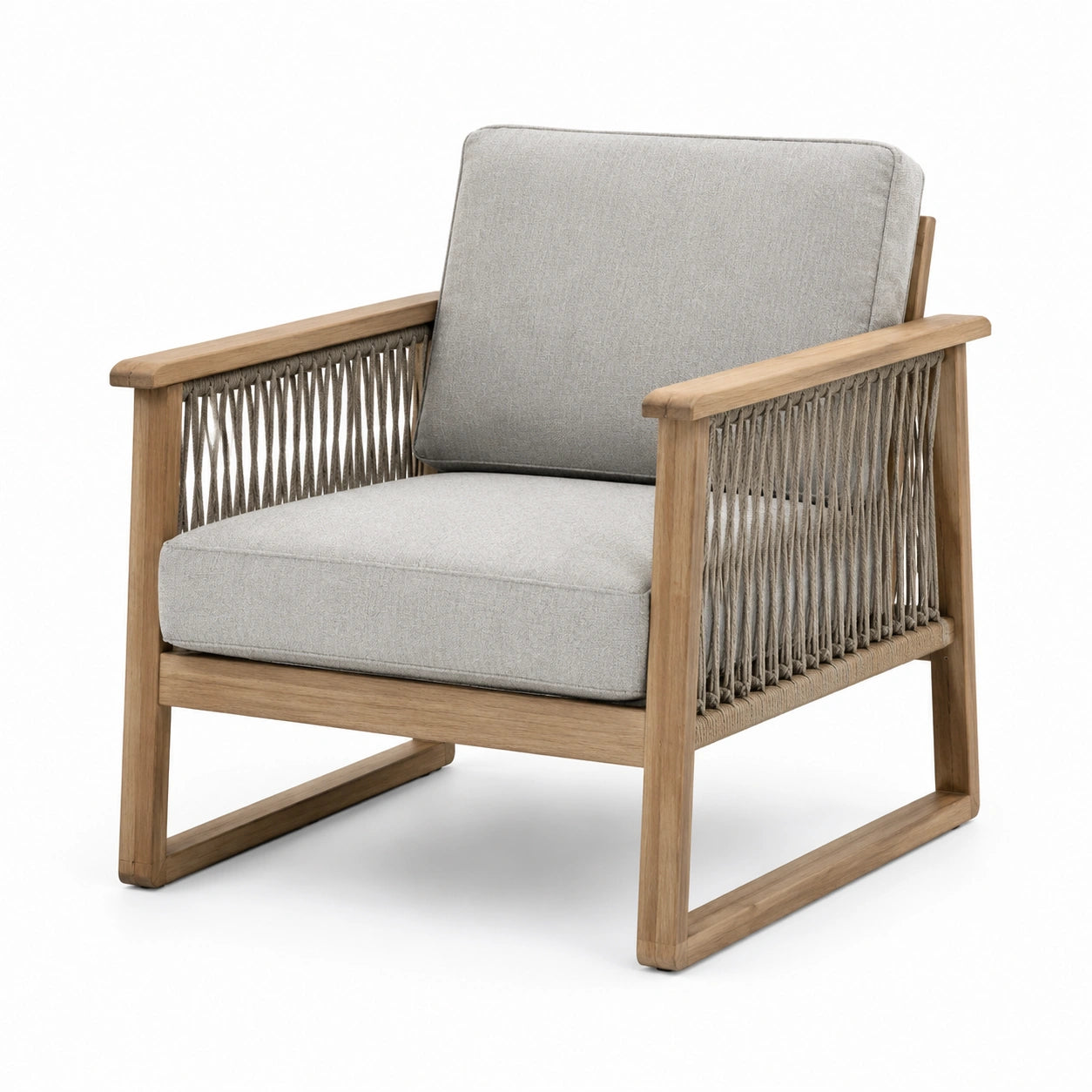 Outdoor-Loungesessel aus Akazienholz mit Polypropylenseilgeflecht und Polyesterkissen